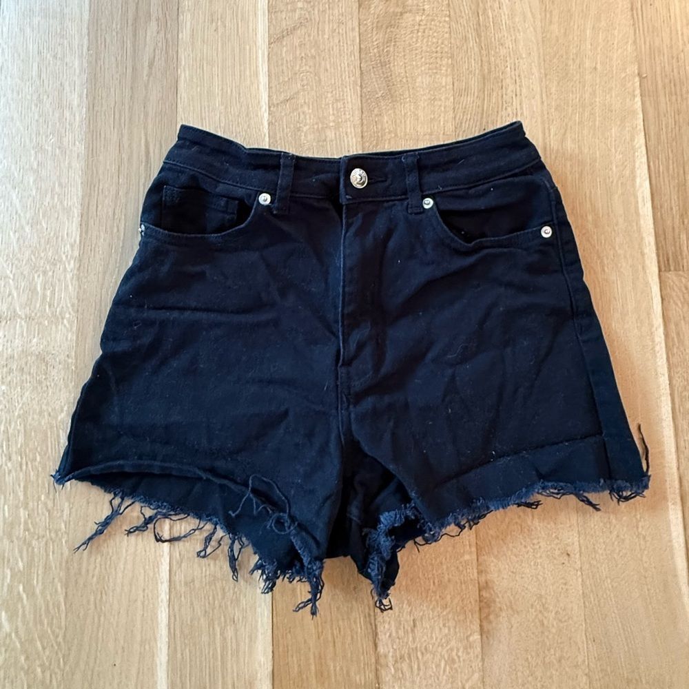 H&M Black Frayed Denim Shorts